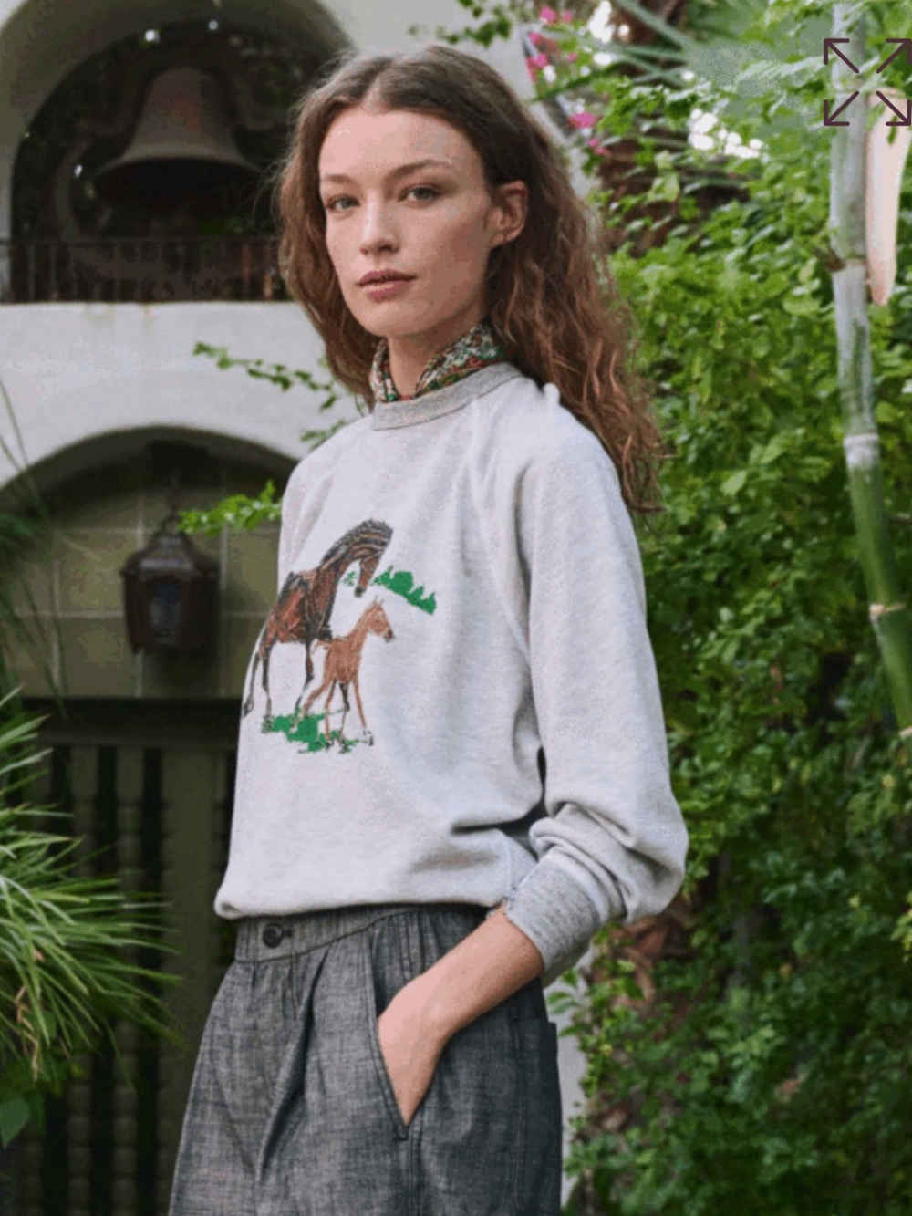 THE GREAT. The College Graphic Sweatshirt in Running Horses - Picture 3 of 9